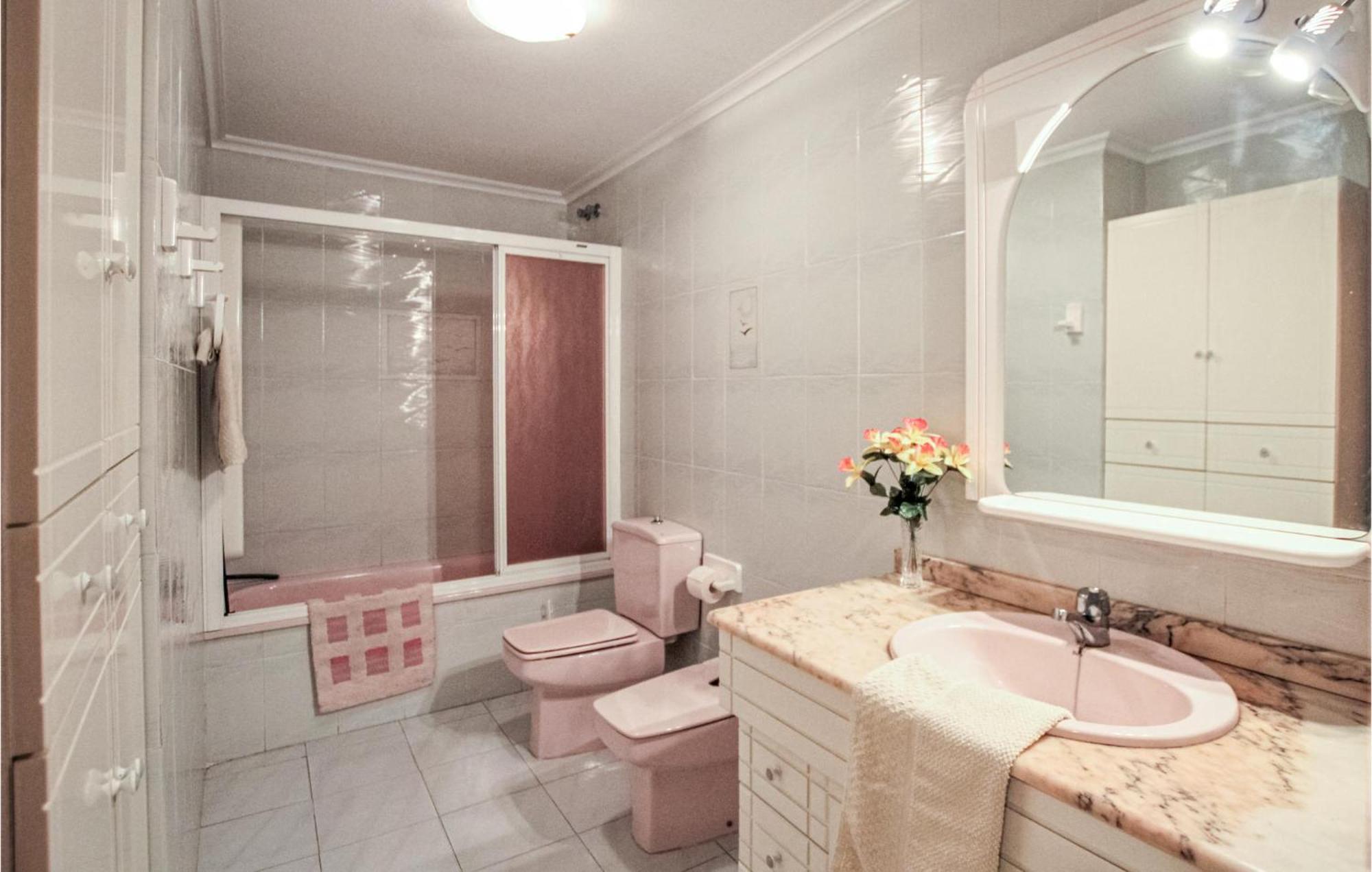 Beautiful Apartment In Santa Pola With Wifi Екстер'єр фото